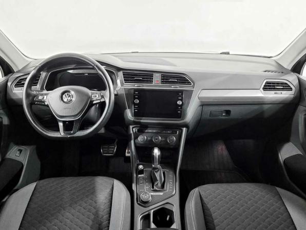 Volkswagen Tiguan II с пробегом 2018 года, цена 2 190 000 рублей, 136034 км, внедорожник, Автокод Объявления