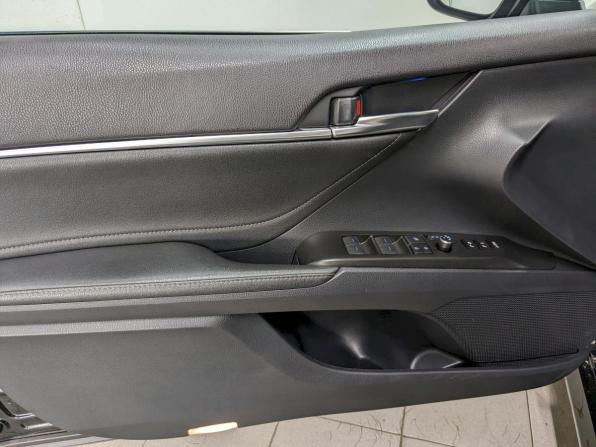 Toyota Camry VIII (XV70) Рестайлинг с пробегом 2021 года, цена 2 790 000 рублей, 156957 км, седан, Автокод Объявления