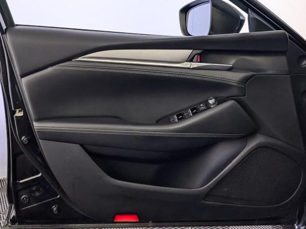 Mazda 6 III (GJ) Рестайлинг 2 с пробегом 2021 года, цена 2 640 000 рублей, 117700 км, седан, Автокод Объявления