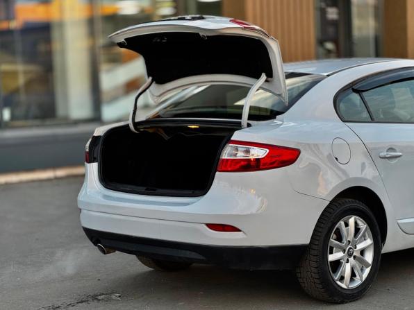 Renault Fluence I с пробегом 2011 года, цена 489 000 рублей, 205250 км, седан, Автокод Объявления