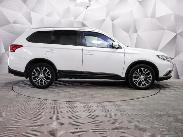 Mitsubishi Outlander III Рестайлинг 2 с пробегом 2017 года, цена 2 300 000 рублей, 67400 км, внедорожник, Автокод Объявления