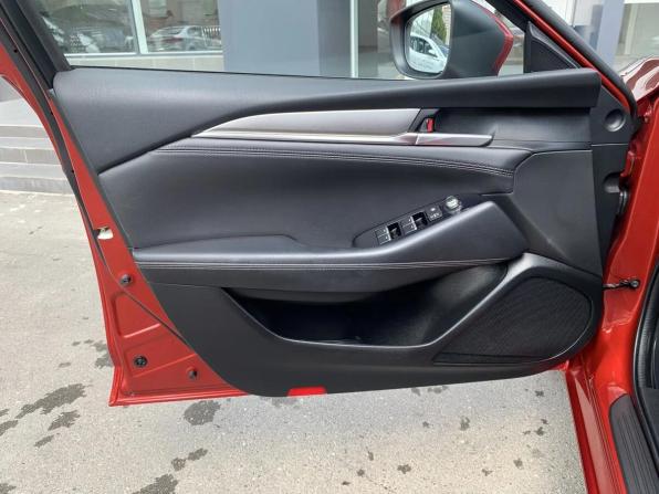 Mazda 6 III (GJ) Рестайлинг 2 с пробегом 2019 года, цена 2 115 000 рублей, 57959 км, седан, Автокод Объявления