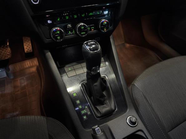 Skoda Octavia III (A7) Рестайлинг с пробегом 2018 года, цена 1 869 000 рублей, 155000 км, лифтбек, Автокод Объявления