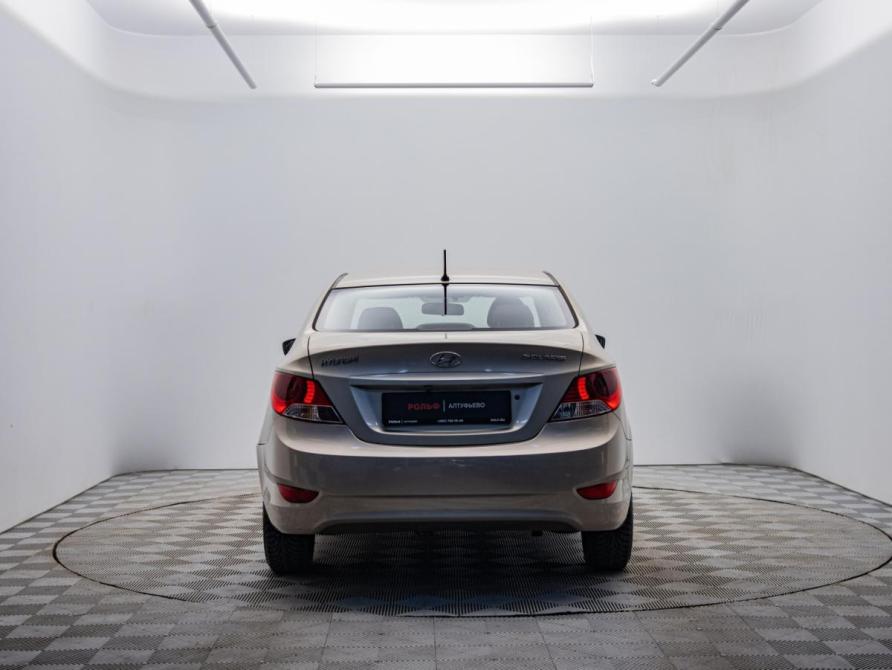 Hyundai Solaris I Москва  - изображение 6