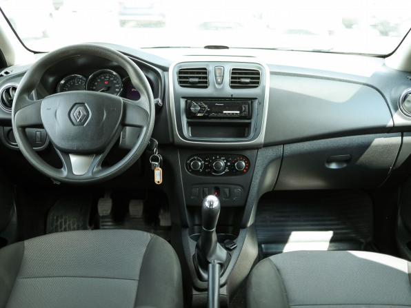 Renault Logan II с пробегом 2018 года, цена 999 000 рублей, 84200 км, седан, Автокод Объявления
