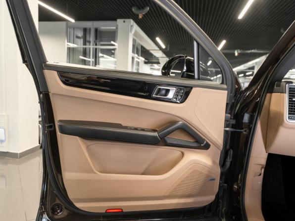 Porsche Cayenne III с пробегом 2019 года, цена 5 300 000 рублей, 198612 км, внедорожник, Автокод Объявления