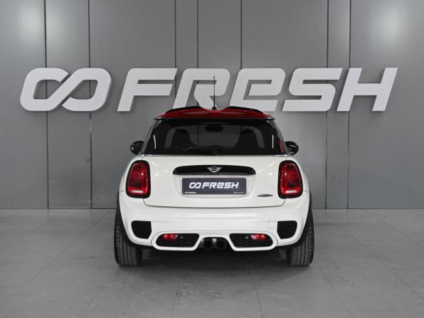 Mini Hatch III (F55/F56) с пробегом 2016 года, цена 2 070 000 рублей, 191512 км, хэтчбек, Автокод Объявления