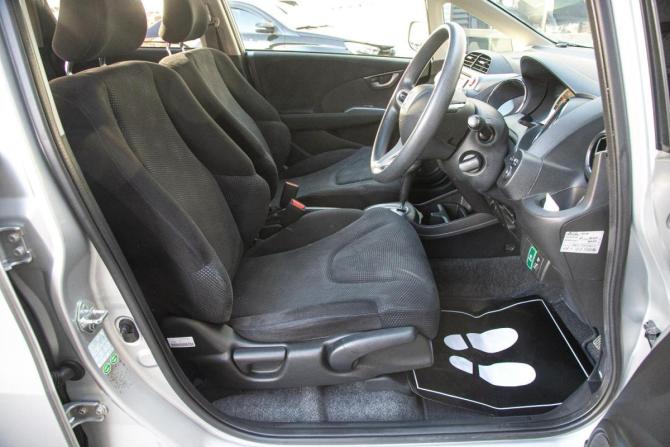Honda Fit II с пробегом 2011 года, цена 800 000 рублей, 88000 км, хэтчбек, Автокод Объявления