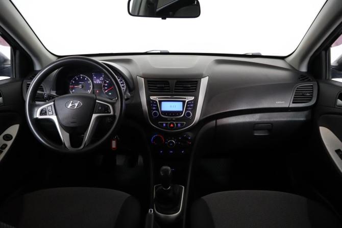 Hyundai Solaris I с пробегом 2012 года, цена 599 000 рублей, 218000 км, хэтчбек, Автокод Объявления
