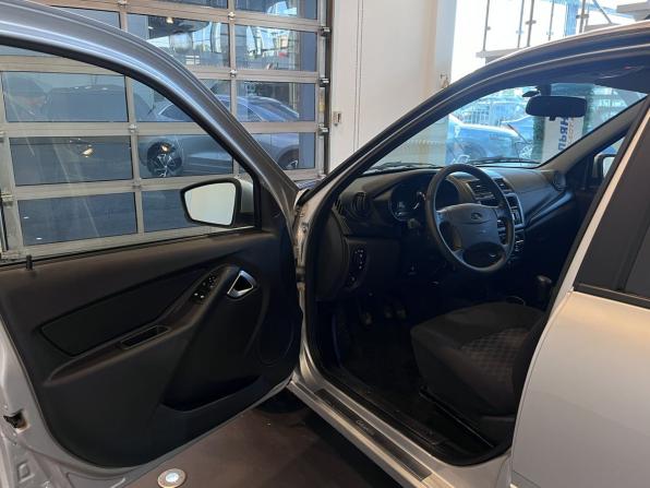 Lada (ВАЗ) Granta I Рестайлинг с пробегом 2023 года, цена 954 000 рублей, 36693 км, лифтбек, Автокод Объявления