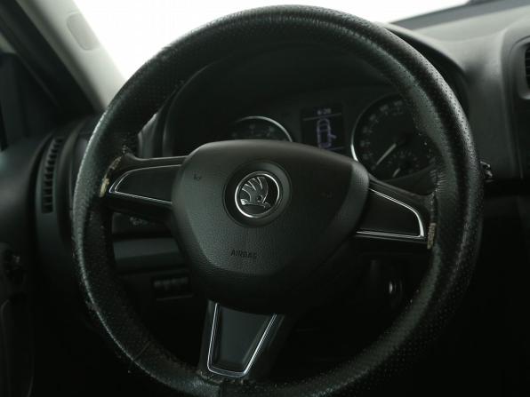 Skoda Fabia II Рестайлинг с пробегом 2014 года, цена 554 000 рублей, 255000 км, хэтчбек, Автокод Объявления