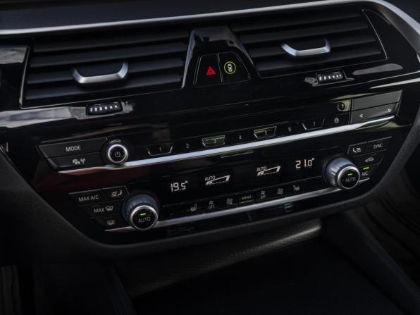 BMW 5 серии VII (G30/G31/G38) Рестайлинг с пробегом 2021 года, цена 4 848 000 рублей, 99676 км, седан, Автокод Объявления
