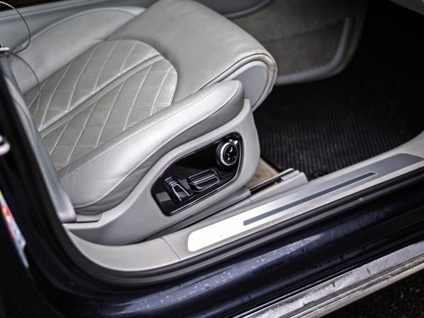 Audi A8 III (D4) Рестайлинг с пробегом 2013 года, цена 2 200 000 рублей, 105887 км, седан, Автокод Объявления