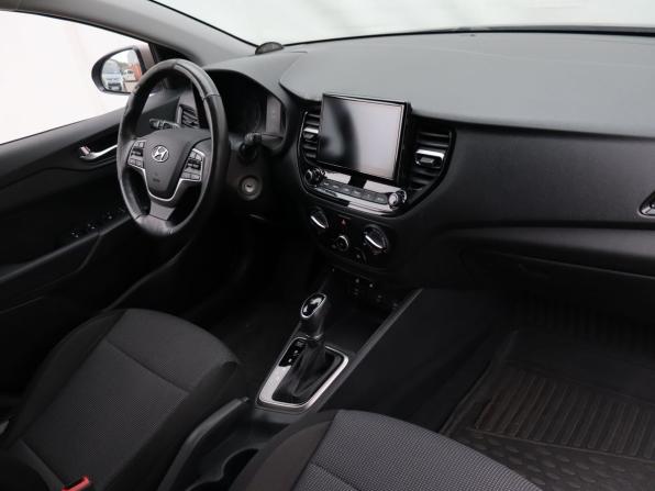 Hyundai Solaris II Рестайлинг с пробегом 2022 года, цена 1 449 000 рублей, 141369 км, седан, Автокод Объявления