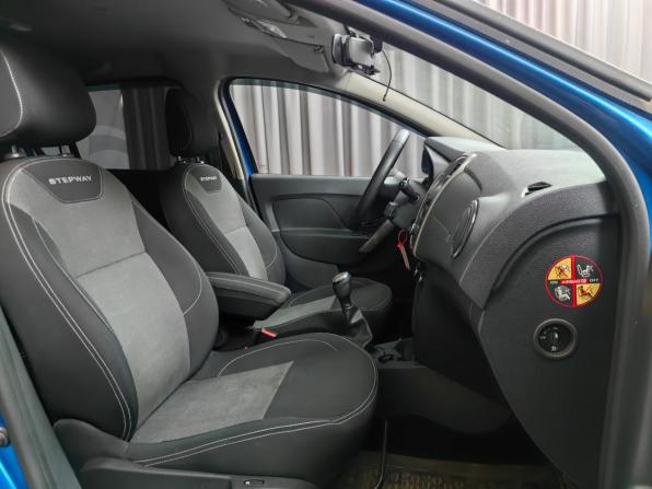 Renault Sandero II Рестайлинг с пробегом 2021 года, цена 1 349 000 рублей, 59025 км, хэтчбек, Автокод Объявления