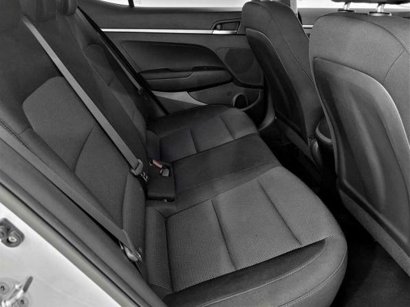 Hyundai Avante VI Рестайлинг с пробегом 2019 года, цена 1 635 000 рублей, 105434 км, седан, Автокод Объявления