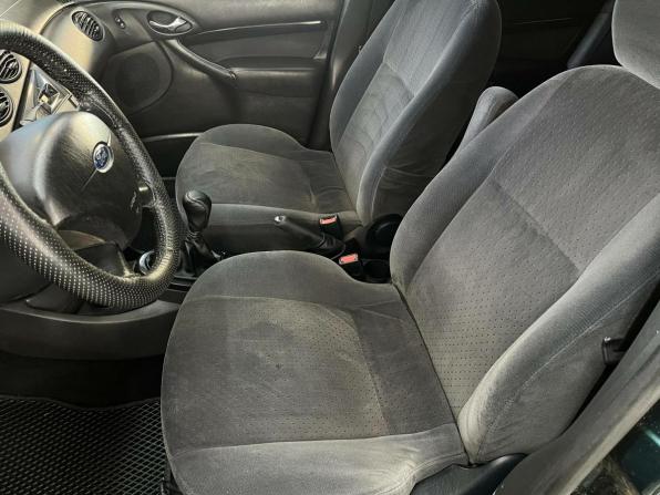 Ford Focus I Рестайлинг с пробегом 2004 года, цена 249 900 рублей, 217811 км, седан, Автокод Объявления