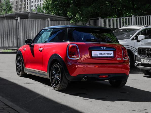 Mini Hatch III (F55/F56) Рестайлинг с пробегом 2019 года, цена 1 750 000 рублей, 101255 км, хэтчбек, Автокод Объявления