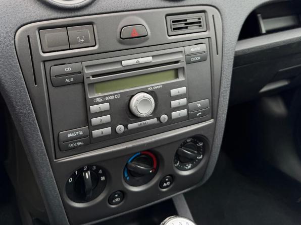 Ford Fusion I Рестайлинг с пробегом 2007 года, цена 330 000 рублей, 253800 км, хэтчбек, Автокод Объявления