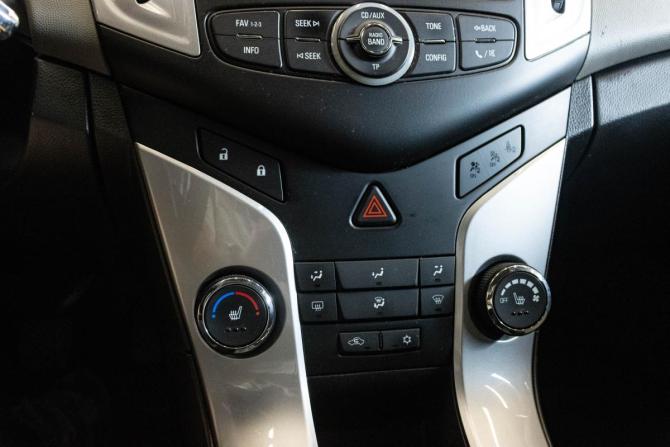 Chevrolet Cruze I Рестайлинг с пробегом 2013 года, цена 779 000 рублей, 153734 км, хэтчбек, Автокод Объявления