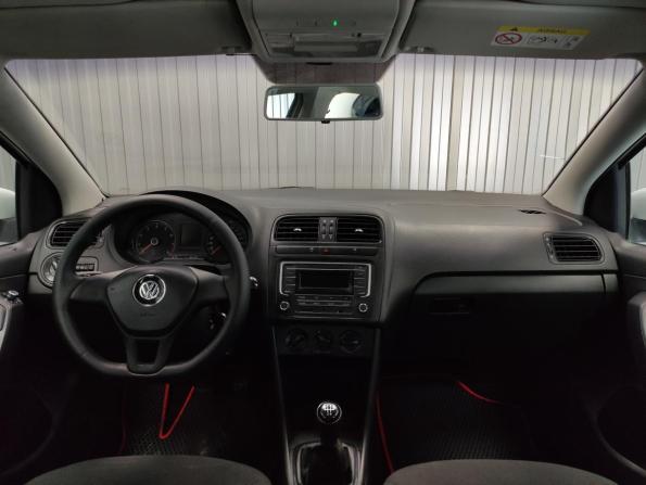 Volkswagen Polo V Рестайлинг с пробегом 2018 года, цена 710 000 рублей, 141385 км, седан, Автокод Объявления