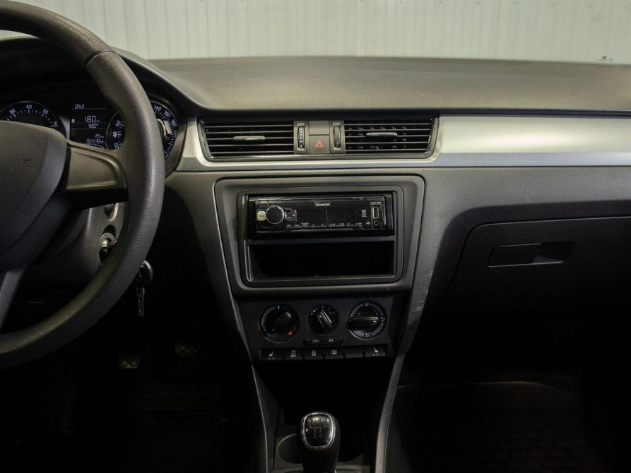 Skoda Rapid I Иваново  - изображение 25