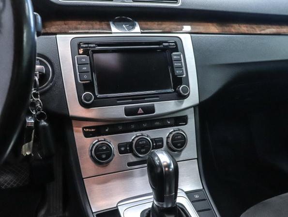 Volkswagen Passat B7 с пробегом 2012 года, цена 1 020 000 рублей, 239930 км, седан, Автокод Объявления
