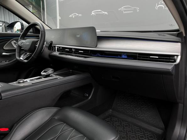 Chery Arrizo 8 с пробегом 2023 года, цена 1 992 600 рублей, 63373 км, седан, Автокод Объявления
