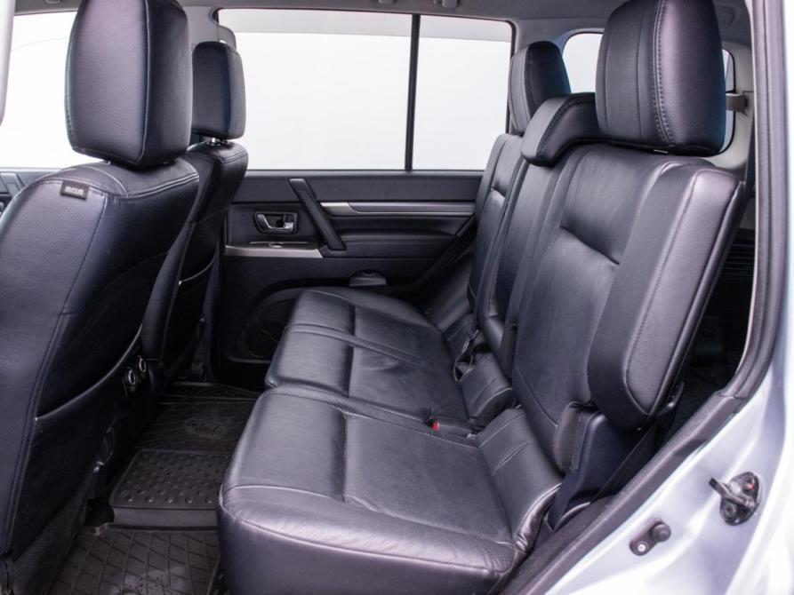 Mitsubishi Pajero IV Рестайлинг 1 Москва  - изображение 11