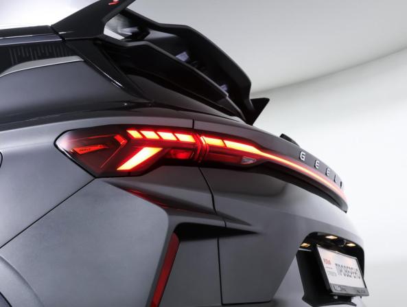 Geely Coolray I Рестайлинг с пробегом 2024 года, цена 2 254 000 рублей, 9267 км, внедорожник, Автокод Объявления