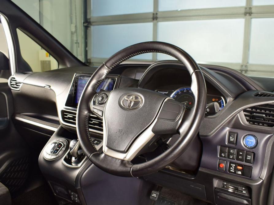 Toyota Voxy III (R80) Кемерово  - изображение 6