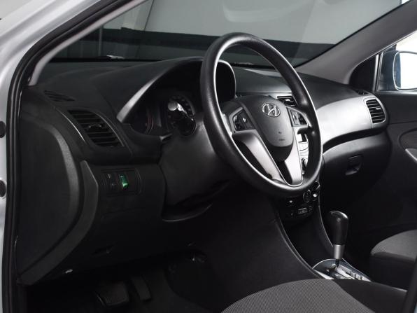 Hyundai Solaris I с пробегом 2012 года, цена 845 999 рублей, 142456 км, седан, Автокод Объявления