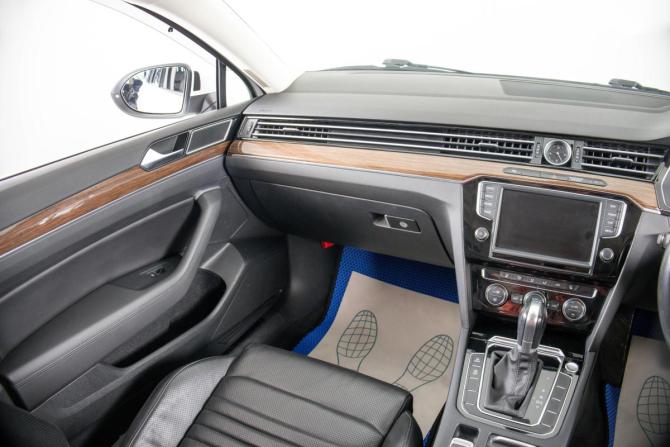 Volkswagen Passat B8 с пробегом 2015 года, цена 1 759 000 рублей, 111484 км, универсал, Автокод Объявления