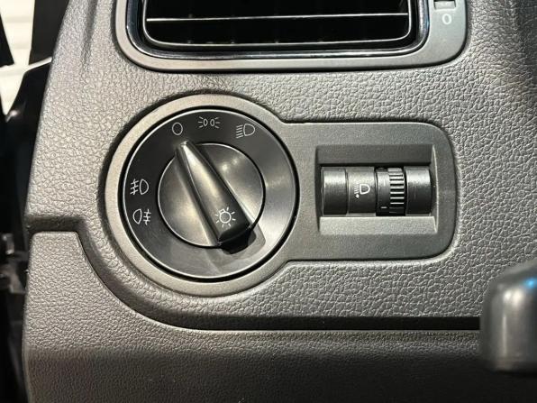 Volkswagen Polo V с пробегом 2012 года, цена 695 000 рублей, 267776 км, седан, Автокод Объявления