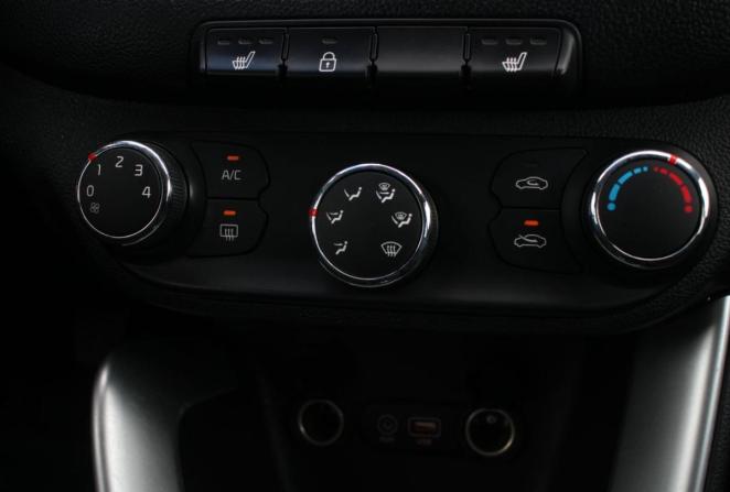 Kia Ceed II Рестайлинг с пробегом 2017 года, цена 1 205 000 рублей, 104757 км, хэтчбек, Автокод Объявления