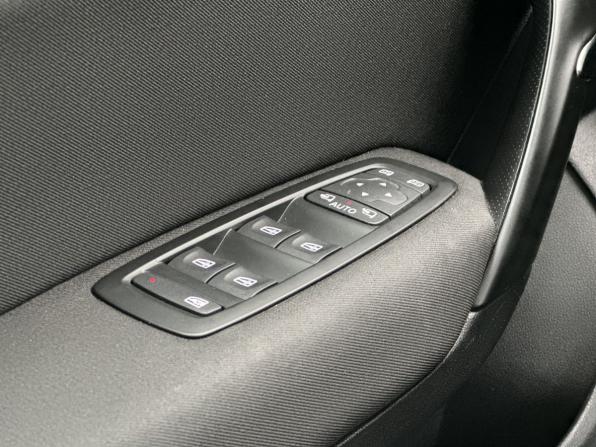Renault Megane IV Рестайлинг с пробегом 2020 года, цена 1 650 000 рублей, 159545 км, универсал, Автокод Объявления