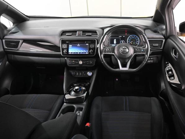 Nissan Leaf II (ZE1) с пробегом 2018 года, цена 1 685 000 рублей, 110461 км, хэтчбек, Автокод Объявления