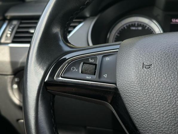 Skoda Octavia III (A7) Рестайлинг с пробегом 2018 года, цена 2 060 000 рублей, 120784 км, лифтбек, Автокод Объявления