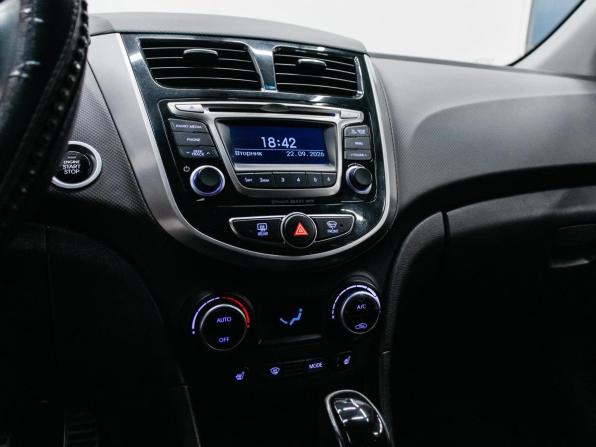 Hyundai Solaris I Рестайлинг с пробегом 2015 года, цена 1 450 000 рублей, 90745 км, седан, Автокод Объявления