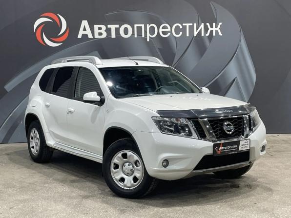 Nissan Terrano III (D10) с пробегом 2015 года, цена 995 000 рублей, 251511 км, внедорожник, Автокод Объявления