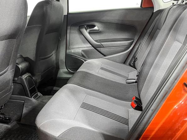 Volkswagen Polo V Рестайлинг с пробегом 2016 года, цена 1 171 200 рублей, 100408 км, седан, Автокод Объявления