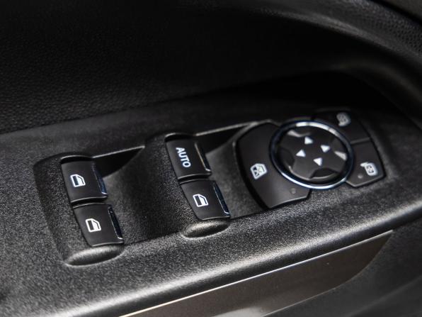 Ford EcoSport II Рестайлинг с пробегом 2018 года, цена 1 378 000 рублей, 102710 км, внедорожник, Автокод Объявления
