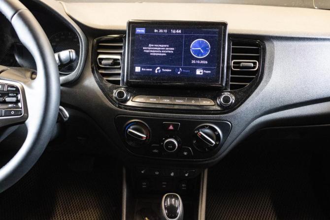 Hyundai Solaris II Рестайлинг с пробегом 2021 года, цена 1 418 000 рублей, 157820 км, седан, Автокод Объявления