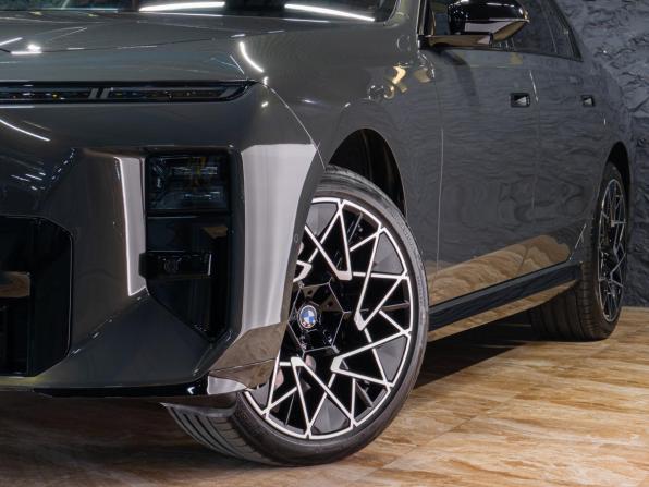 Новый BMW 7 серии VII (G70) Рестайлинг 2026 года, цена 23 990 000 рублей, седан, Автокод Объявления
