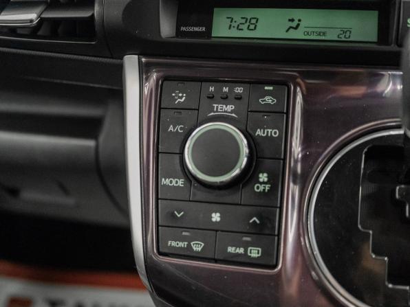 Toyota Wish II с пробегом 2010 года, цена 1 199 000 рублей, 171851 км, минивэн, Автокод Объявления