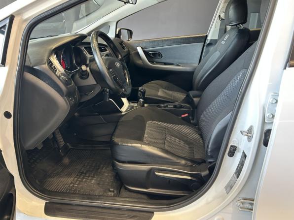 Kia Ceed II с пробегом 2013 года, цена 920 000 рублей, 174175 км, универсал, Автокод Объявления