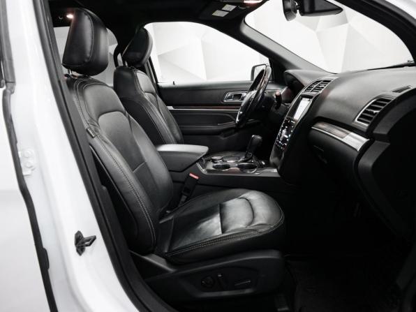Ford Explorer V Рестайлинг 2 с пробегом 2018 года, цена 2 996 000 рублей, 135000 км, внедорожник, Автокод Объявления