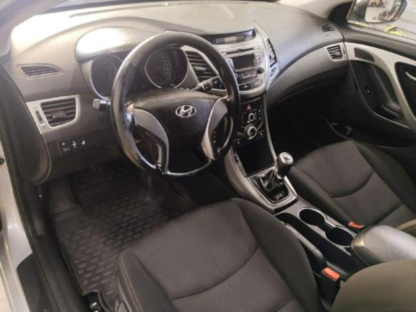 Hyundai Elantra V (MD) Рестайлинг с пробегом 2015 года, цена 930 000 рублей, 120547 км, седан, Автокод Объявления