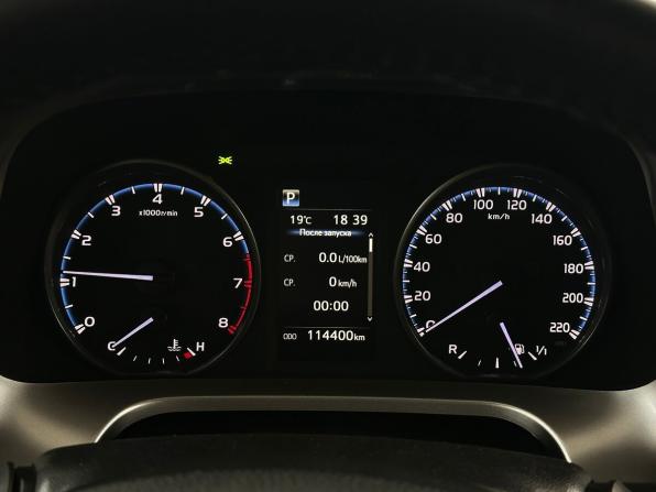 Toyota RAV4 IV (XA40) Рестайлинг с пробегом 2018 года, цена 2 490 000 рублей, 114395 км, внедорожник, Автокод Объявления