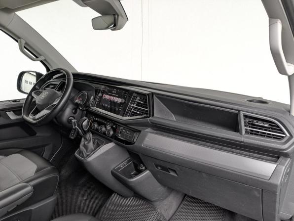 Volkswagen Multivan T6 Рестайлинг с пробегом 2020 года, цена 6 420 000 рублей, 84953 км, минивэн, Автокод Объявления